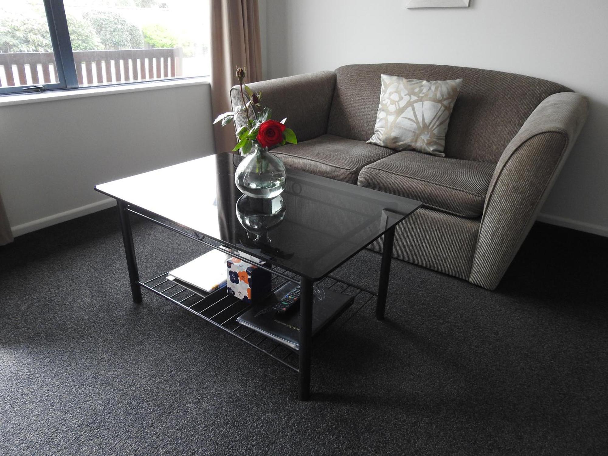 Tudor Lodge Motel Hawera Bagian luar foto