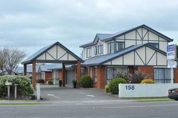 Tudor Lodge Motel Hawera Bagian luar foto